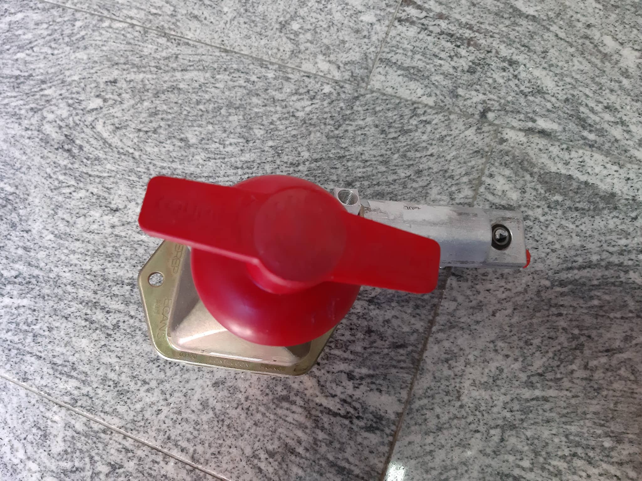 PREKIDAČ AKUMULATORA DVOPOLNI (4232)